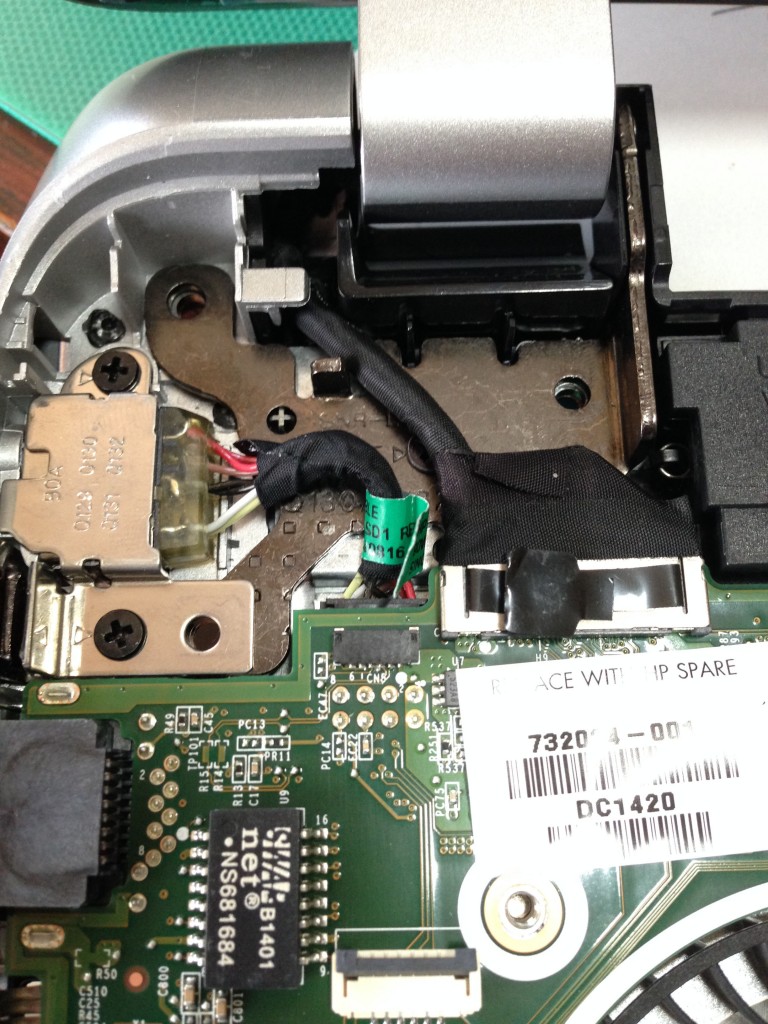 HPノートパソコン 電源ジャック破損 充電できない | ピーシードクター